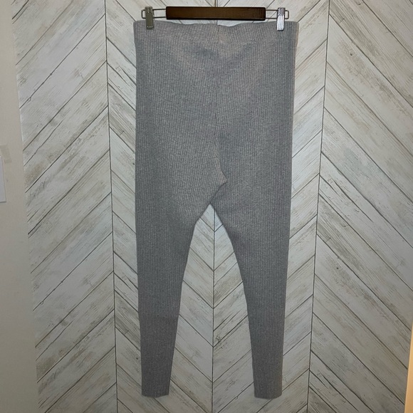 H&M Light Gray Ribbed Basics - Picture 2 of 5